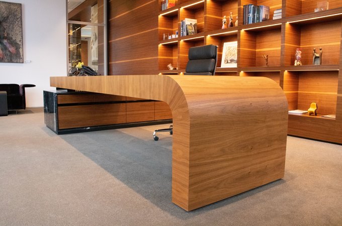 Masterbüro Schreibtisch mit Rundung