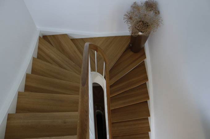 Treppe in Eichenparkett 