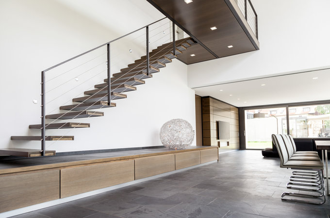 Treppe mit Einbauschrank 