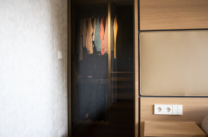 Begehbarer Kleiderschrank Schiebetür