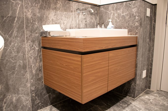 Badschrank