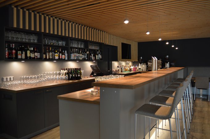 Bar Hotel