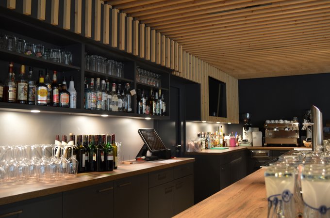 Bar Hotel
