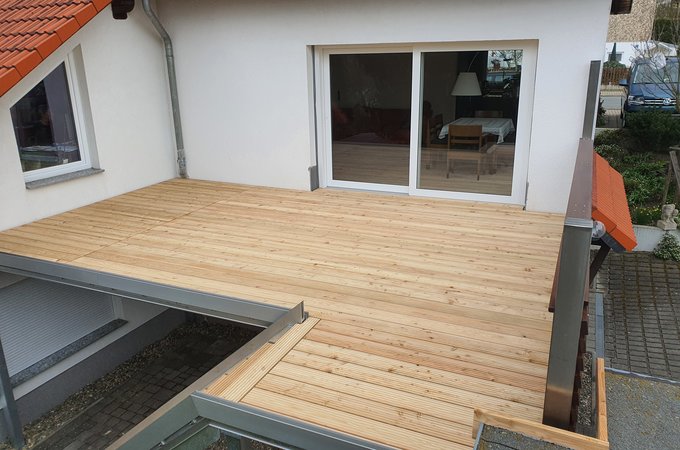 Balkon in Lärche