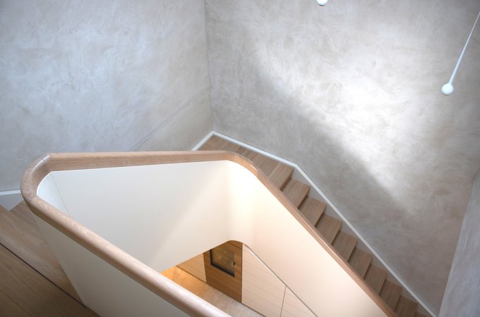 Treppe mit Einbauschrank 