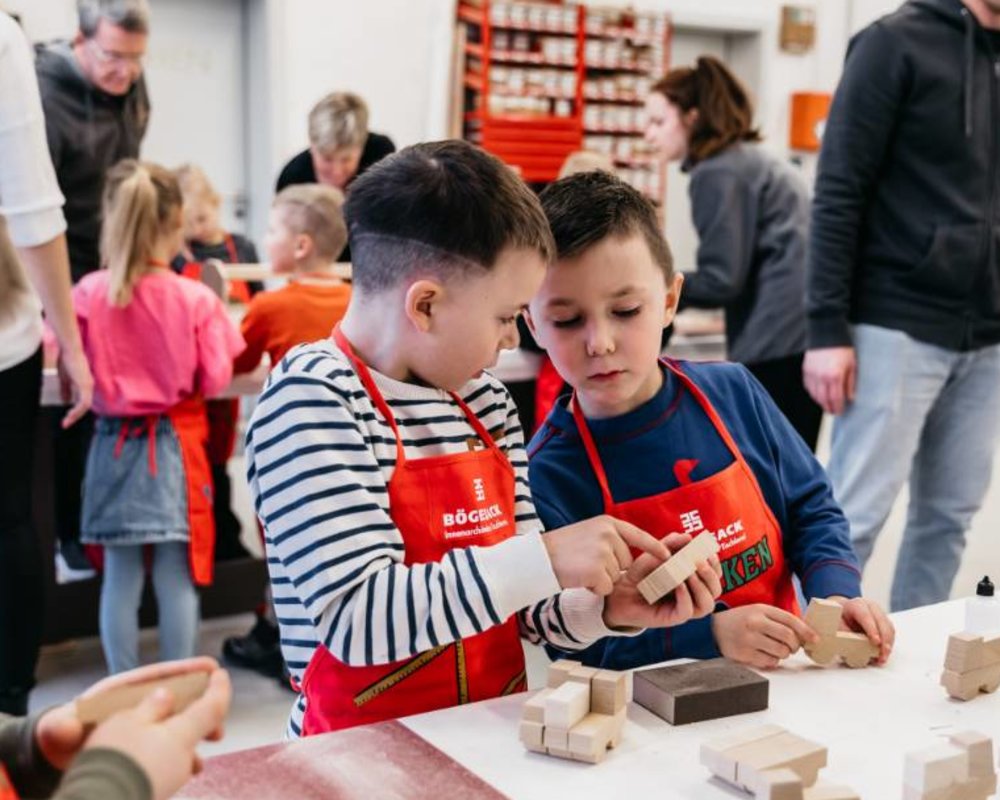 Kinder in unserer Werkstatt
