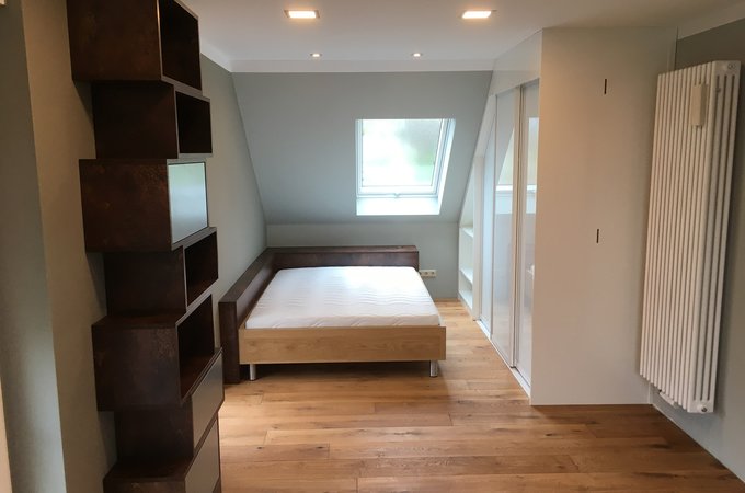 Schlafzimmer mit Dachschrägen 